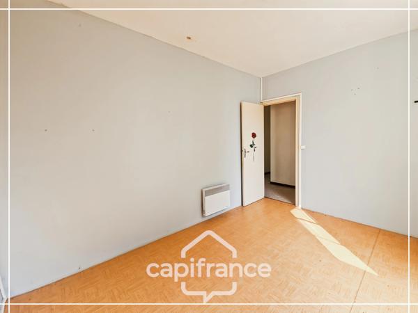Maison en pierre, plain-pied, 2 chambres, au calme avec jardin à MONJOI (82400)