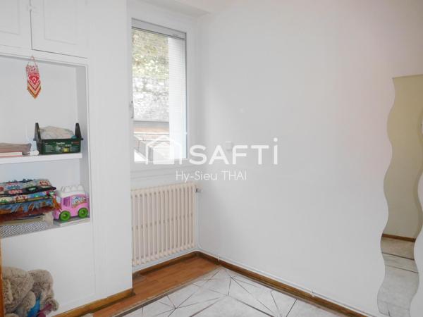 Maison Habitation (108 m2), 3 chambres, grande Terrasse, Garage et Local Commercial (130 m2)