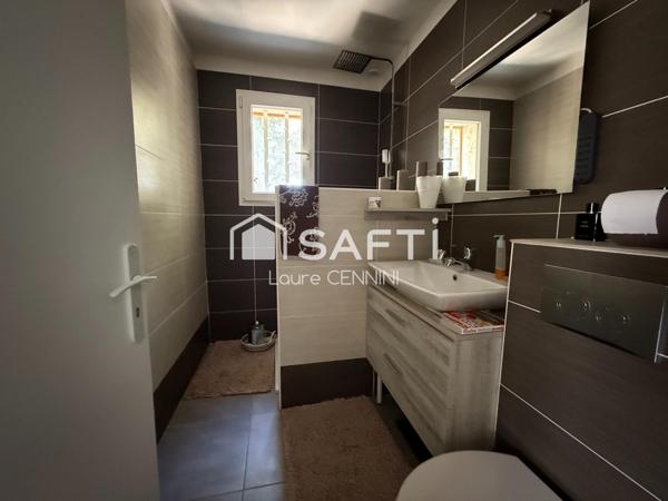 VALRÉAS, 84600 Enclave des Papes