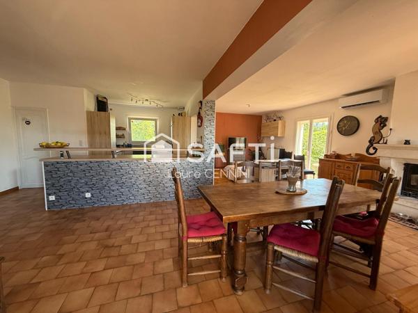 VALRÉAS, 84600 Enclave des Papes