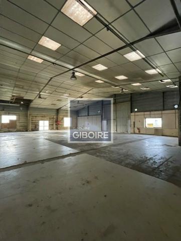 Local d'activites 3516 m² à vendre CANDE (réf : 49.017389)