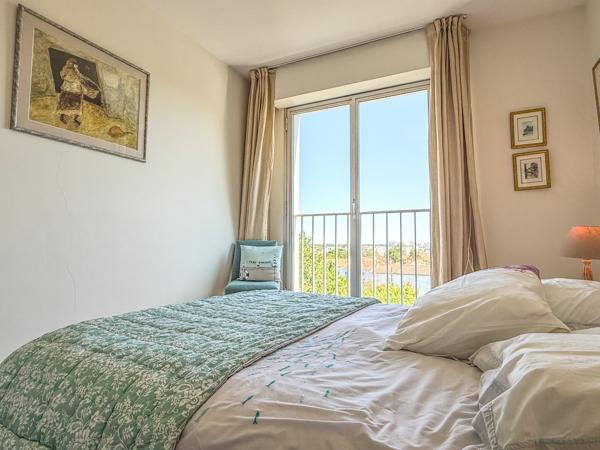 Appartement
                                                                                                                                                                                                                                                                                                                        4 pièce(s)                                                                                                                                                                                                          2 chambre(s)                                                                                                                                                                                                          98.51  m²