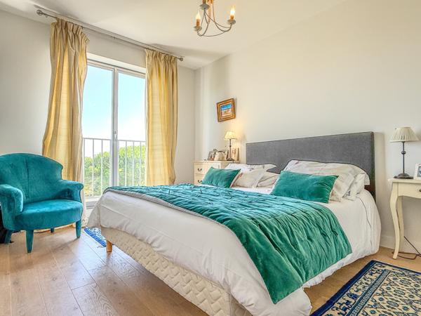 Appartement
                                                                                                                                                                                                                                                                                                                        4 pièce(s)                                                                                                                                                                                                          2 chambre(s)                                                                                                                                                                                                          98.51  m²