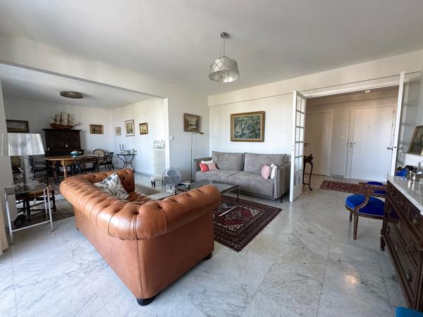 Appartement
                                                                                                                                                                                                                                                                                                                        4 pièce(s)                                                                                                                                                                                                          2 chambre(s)                                                                                                                                                                                                          98.51  m²