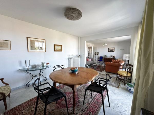 Appartement
                                                                                                                                                                                                                                                                                                                        4 pièce(s)                                                                                                                                                                                                          2 chambre(s)                                                                                                                                                                                                          98.51  m²