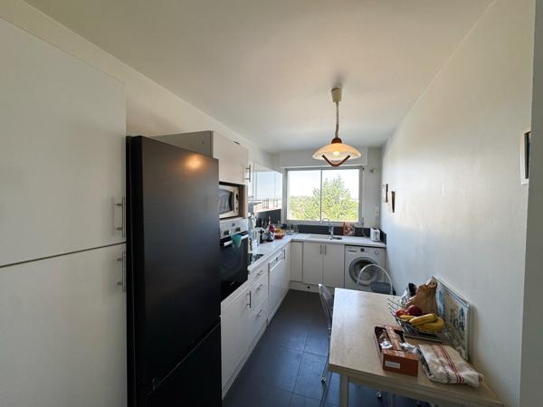 Appartement
                                                                                                                                                                                                                                                                                                                        4 pièce(s)                                                                                                                                                                                                          2 chambre(s)                                                                                                                                                                                                          98.51  m²