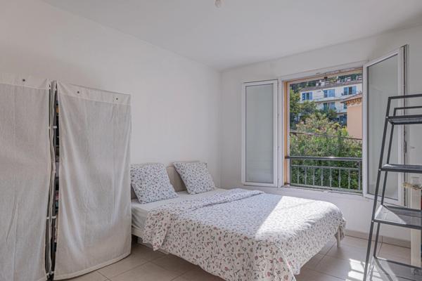À vendre – Charmant 2 pièces avec terrasse, garage et cave – Cagnes-sur-Mer Centre