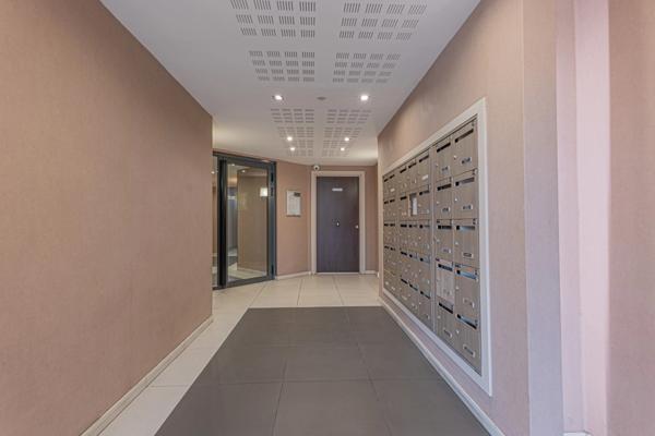 À vendre – Charmant 2 pièces avec terrasse, garage et cave – Cagnes-sur-Mer Centre