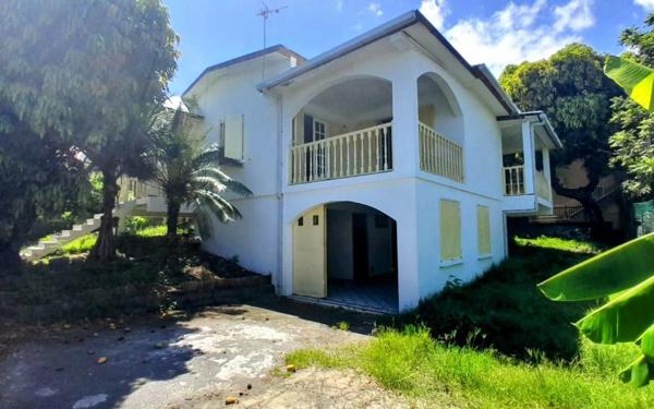 Maison à vendre    4 pièces •  Saint-Louis