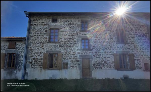 Belle maison en pierres de pays avec nombreuses dépendance à MONTBOUCHER (23)