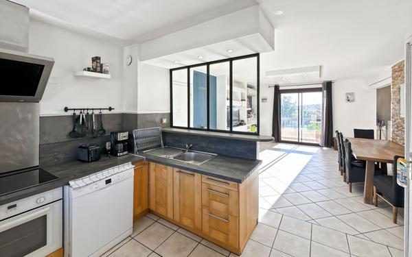 Appartement à vendre    5 pièces • 84,65 m2 La Garde