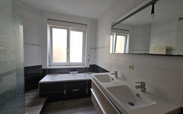Appartement à vendre    4 pièces • 105,66 m2 Saint-Étienne
