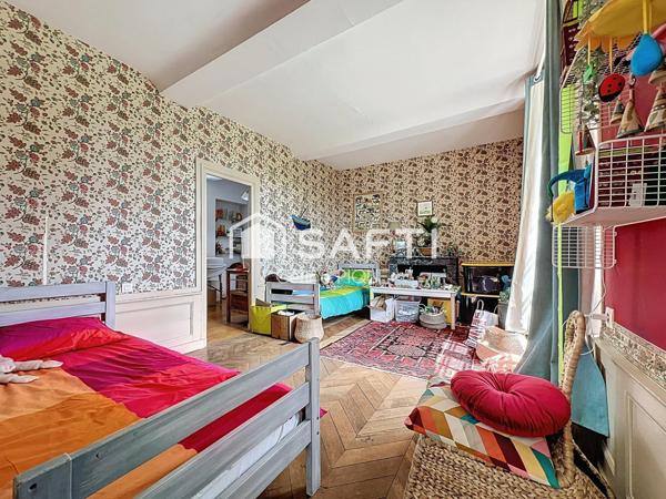 Grande demeure de caractère avec piscine