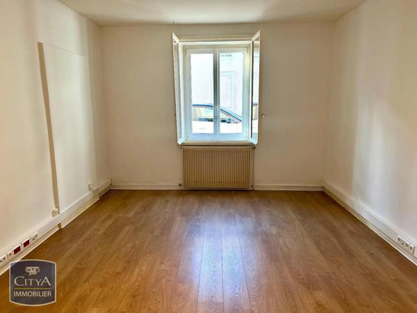 Appartement à louer 1 pièce 37.6m² Bourg-en-Bresse (01000)