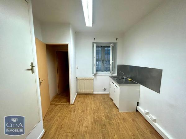 Appartement à louer 1 pièce 37.6m² Bourg-en-Bresse (01000)