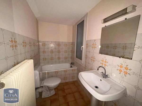 Appartement à louer 1 pièce 37.6m² Bourg-en-Bresse (01000)