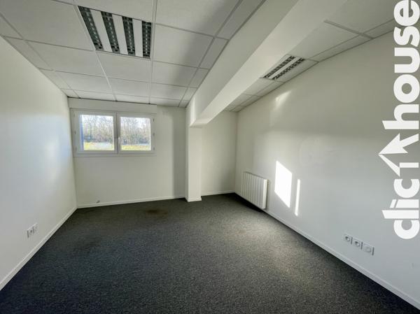Location ensemble de bureaux à LOUVIGNY - 110 m2