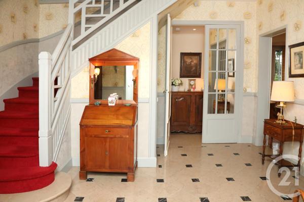 Maison à vendre  10 pièces - 245 m2 SENLIS - 60