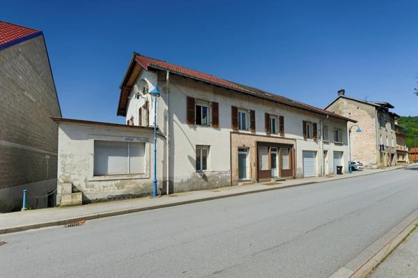 Dpt Vosges (88), à vendre CORNIMONT immeuble de rapport