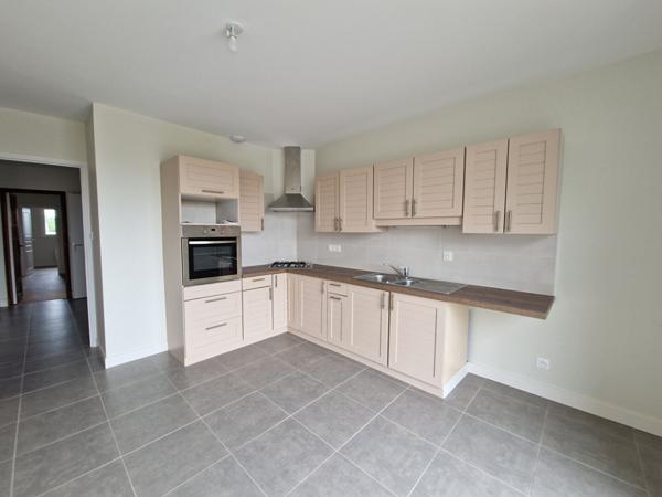 Appartement Doue En Anjou 4 pièce(s) 110 m2