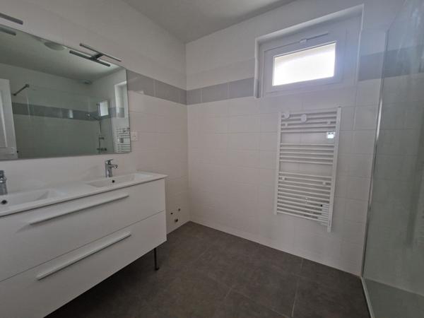 Appartement Doue En Anjou 4 pièce(s) 110 m2