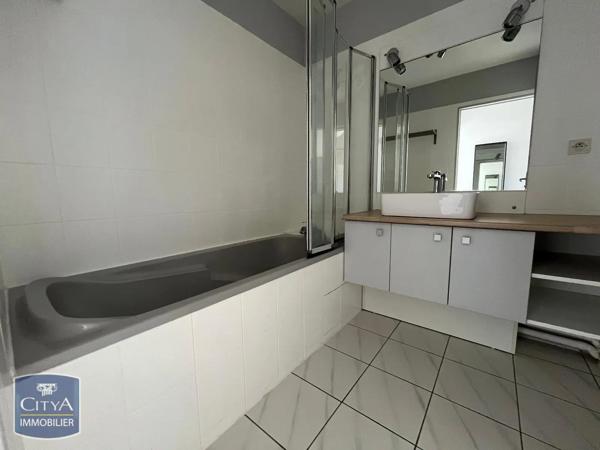 Appartement à louer 3 pièces 70.11m² Clermont-Ferrand (63100)