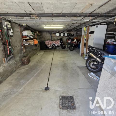 Maison à vendre 6 pièces 207,84 m² Allevard