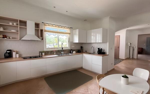 Maison à vendre    7 pièces •  Marguerittes