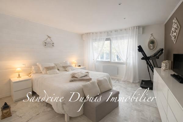 Saintes (17100) T5 centre-ville – 4 chambres – dernier étage – sans charges