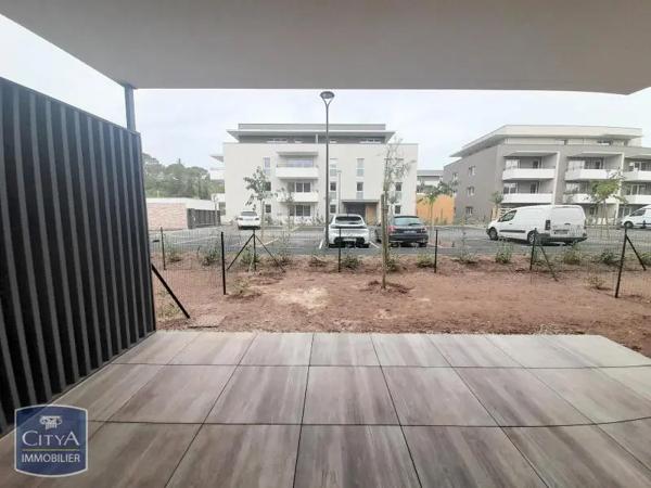 Appartement à louer 2 pièces 41.88m² Fréjus (83600)