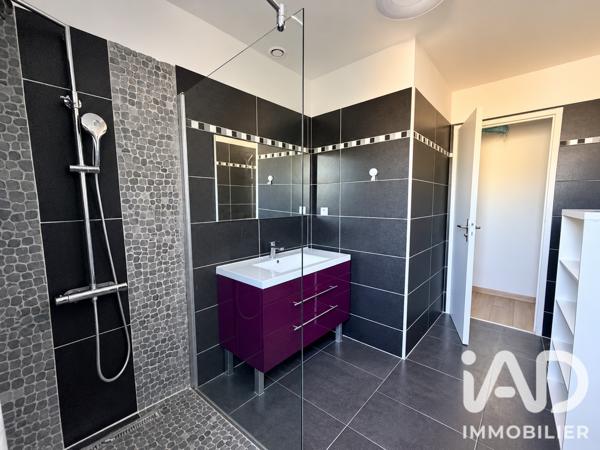 Maison à vendre 4 pièces 103 m² Saint-Yrieix-sur-Charente