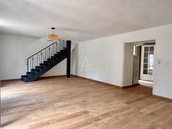 Maison de village rénovée de 130M2 environ avec dépendances et jardin clos – À 20 min d’Angoulême Ouest