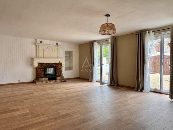 Maison de village rénovée de 130M2 environ avec dépendances et jardin clos – À 20 min d’Angoulême Ouest