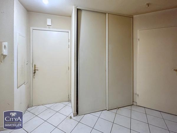 Appartement à vendre 2 pièces 54m² Saint-Quentin (02100)