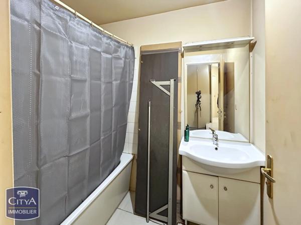 Appartement à vendre 2 pièces 54m² Saint-Quentin (02100)