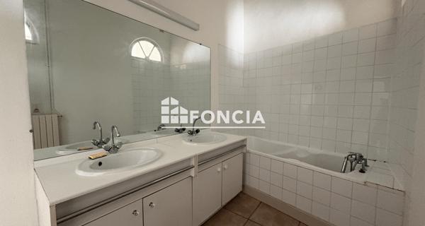 À vendre Appartement 3 pièces 110 m² - Nîmes 30000
