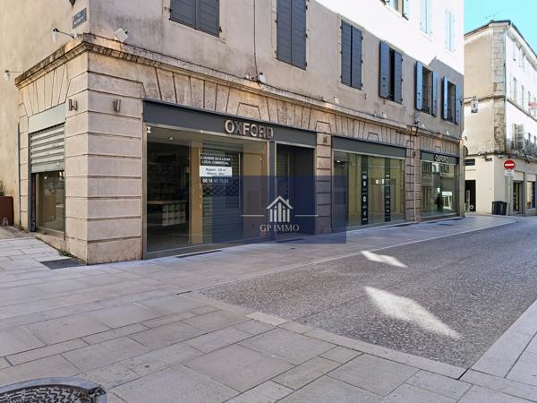 Local Commercial - 200 m²