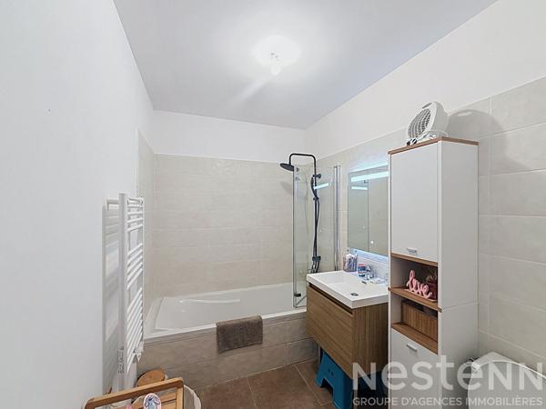 Maison moderne 4 pièces à vendre à Pourrières avec garage