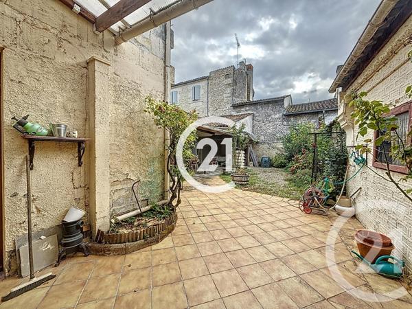 Maison à vendre  5 pièces - 185 m2 COGNAC - 16