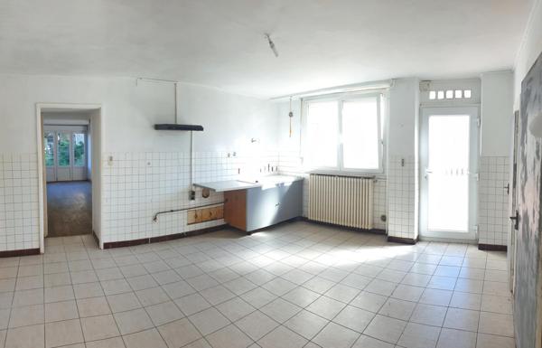 Maison à CONFLANS-SUR-LANTERNE, 70800 - 6 pièces 179m²