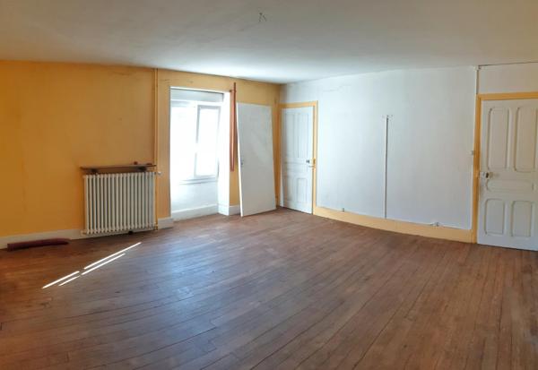 Maison à CONFLANS-SUR-LANTERNE, 70800 - 6 pièces 179m²