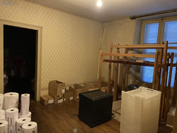 Local mixte (Professionnel/Habitation) à vendre à Javerlhac et la Chapelle Saint Robert en Dordogne (24300), ref : 077/1570