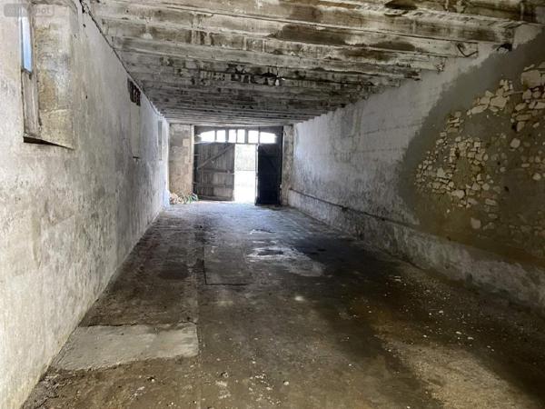 Local mixte (Professionnel/Habitation) à vendre à Javerlhac et la Chapelle Saint Robert en Dordogne (24300), ref : 077/1570