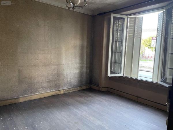 Local mixte (Professionnel/Habitation) à vendre à Javerlhac et la Chapelle Saint Robert en Dordogne (24300), ref : 077/1570