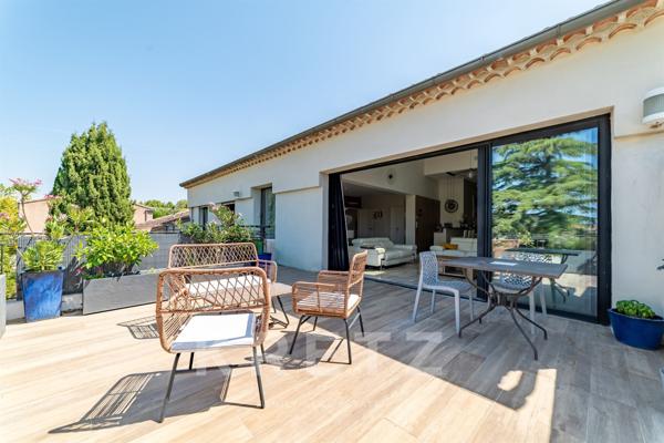 Propriété d'exception en cœur de village, à seulement 5 minutes de Saint-Rémy-de-Provence