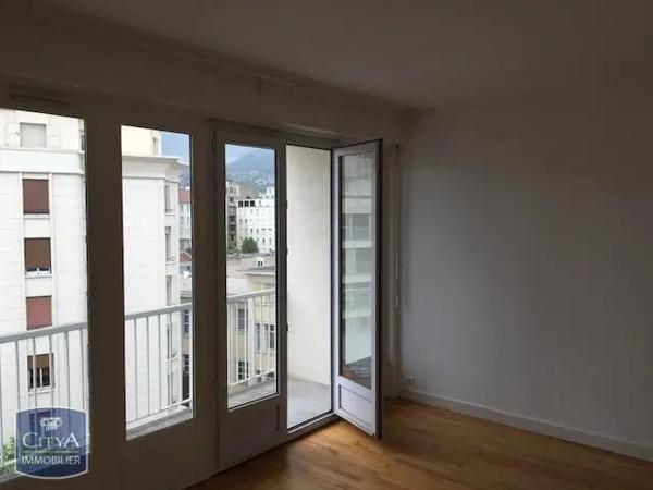 Appartement à louer 2 pièces 39m²