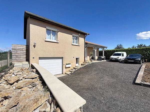 Maison Blyes 90 m2, 3 chambres, un garage,, terrain de 578m2