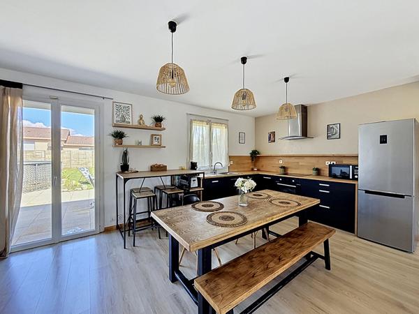 Maison Blyes 90 m2, 3 chambres, un garage,, terrain de 578m2