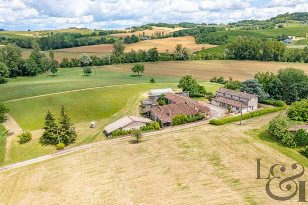 Ancien corps de ferme situé à Monclar