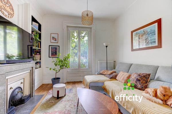 Maison
         5 pièces
        - 123 m² 550 000 € *